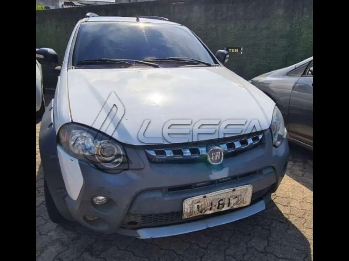 LOTE 182 - FIAT/WEEKEND ADVENTURE