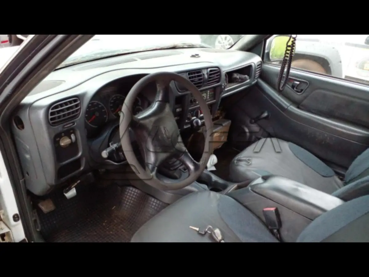 LOTE 153 - GM/BLAZER ADVANTAGE
