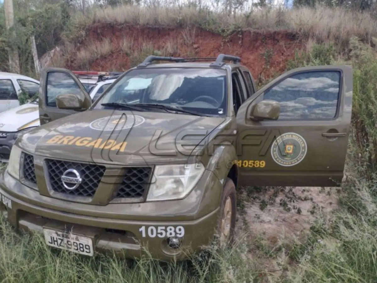 LOTE 207 - NISSAN/FRONTI ER LE 25 X4