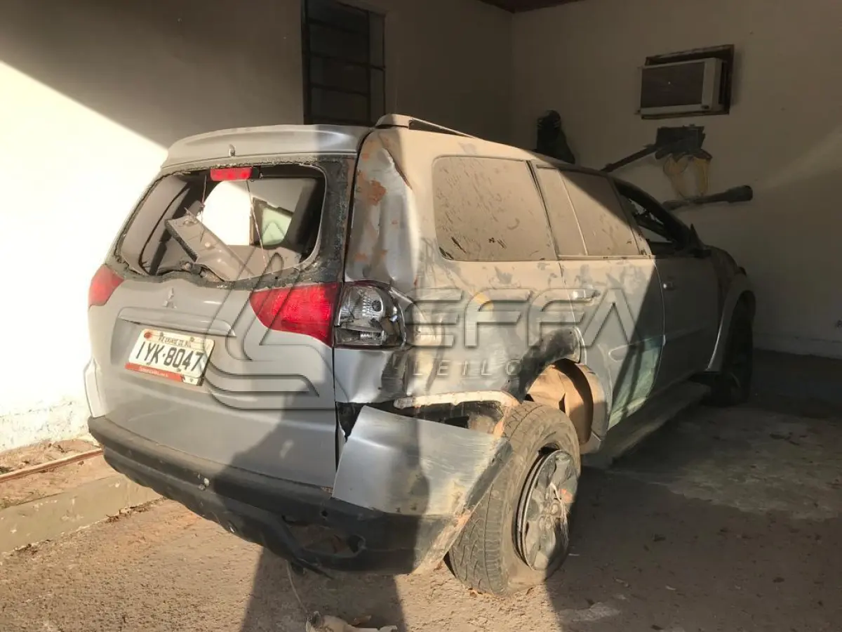 LOTE 022 - MMC/PAJERO HD D