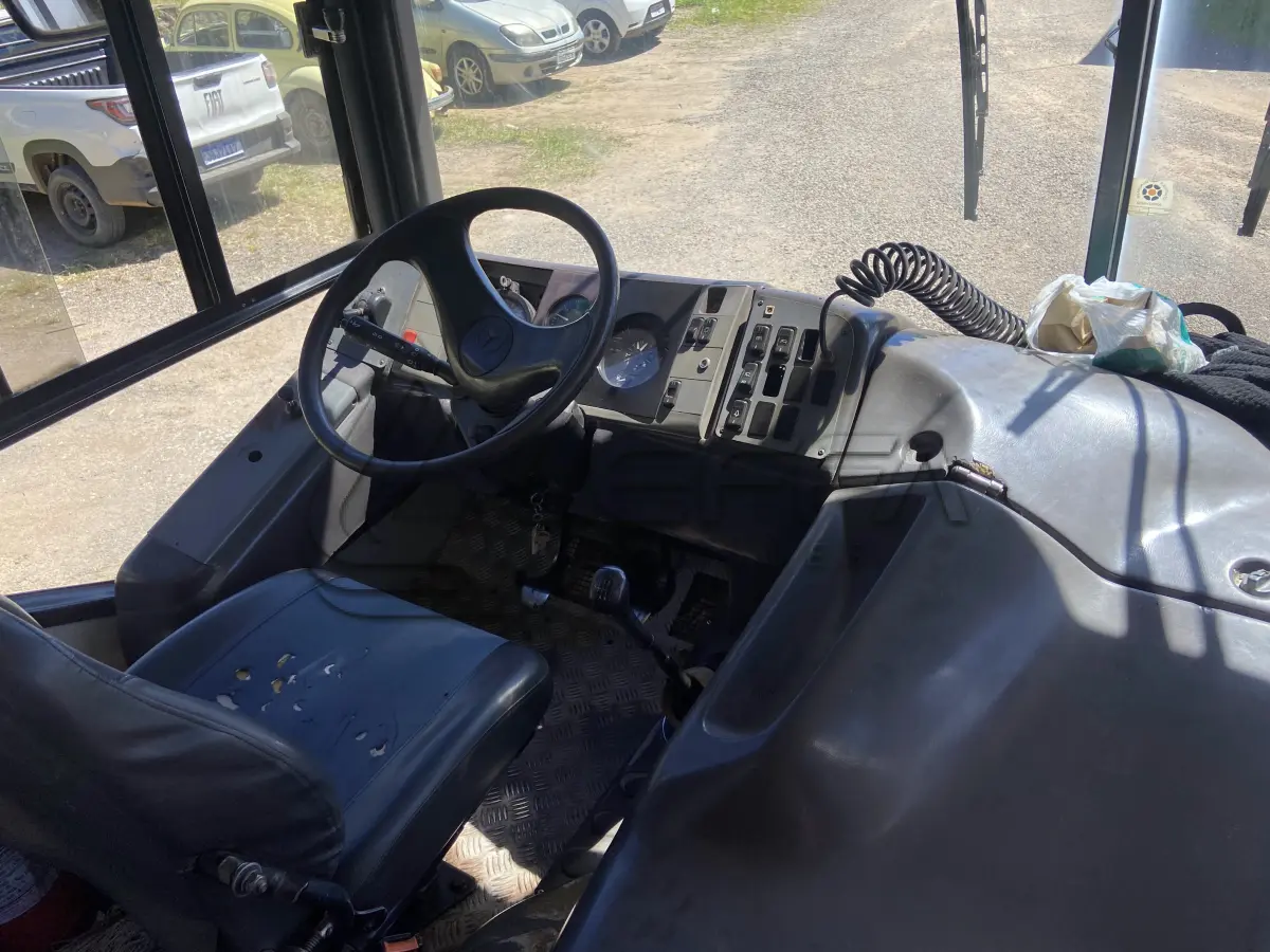 LOTE 003 - UM ÔNIBUS MERCEDES BENZ/OF 1620, DIESEL, PLACAS IEY-6745, ANO 1996, MODELO 1996