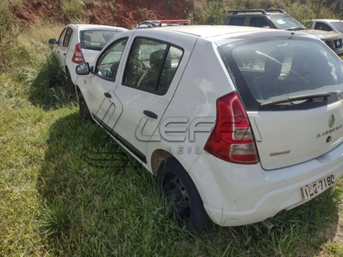 LOTE 206 - RENAULT/SAND ERO EXP 16HP
