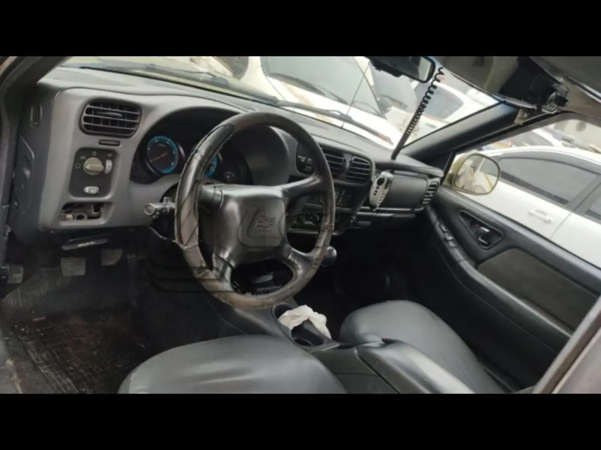 LOTE 200 - GM/S10 RODEIO
2.8 D 4X4