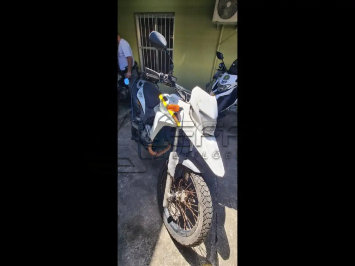 LOTE 176 - HONDA/XRE 300