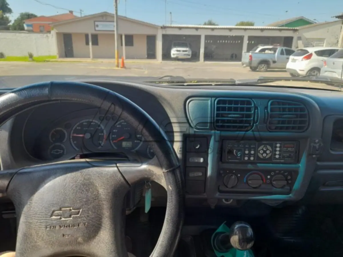 LOTE 108 - GM/BLAZER ADVANTAGE