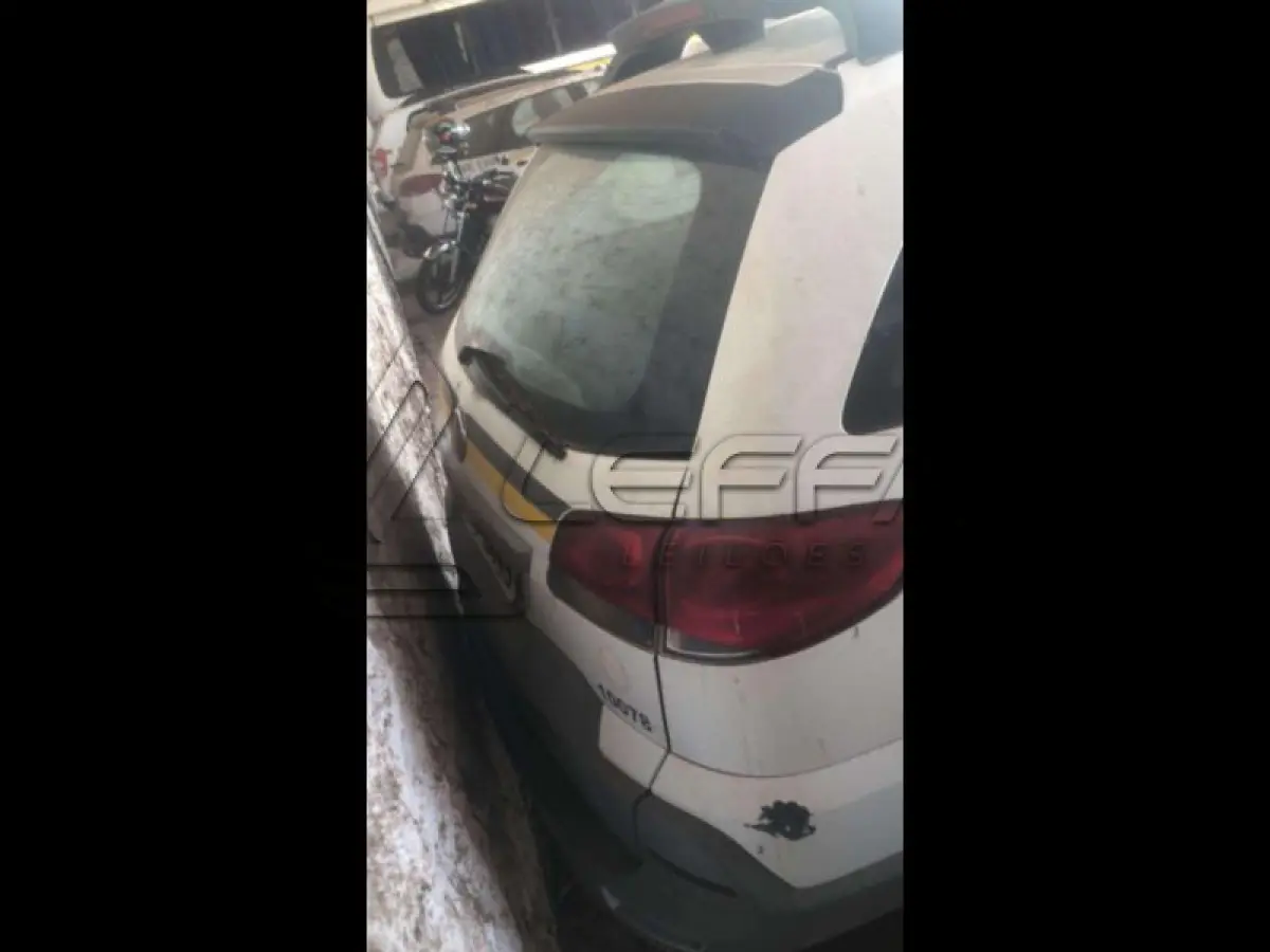 LOTE 107 - FIAT/WEEKEND ADVENTURE