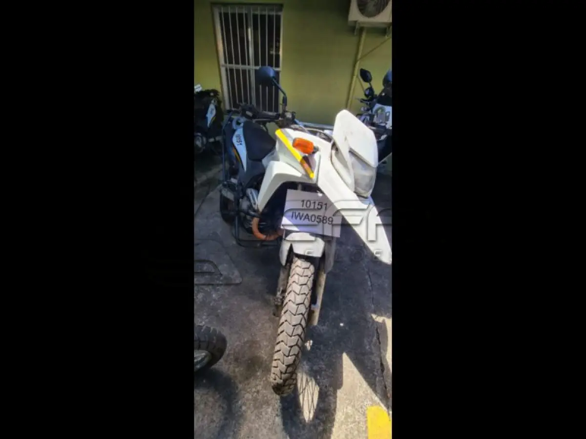 LOTE 176 - HONDA/XRE 300