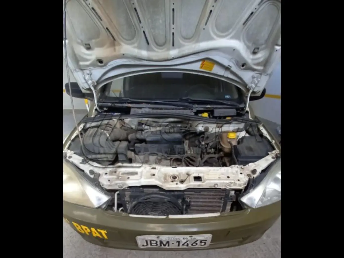 LOTE 114 - GM/CORSA SEDAN MAXX