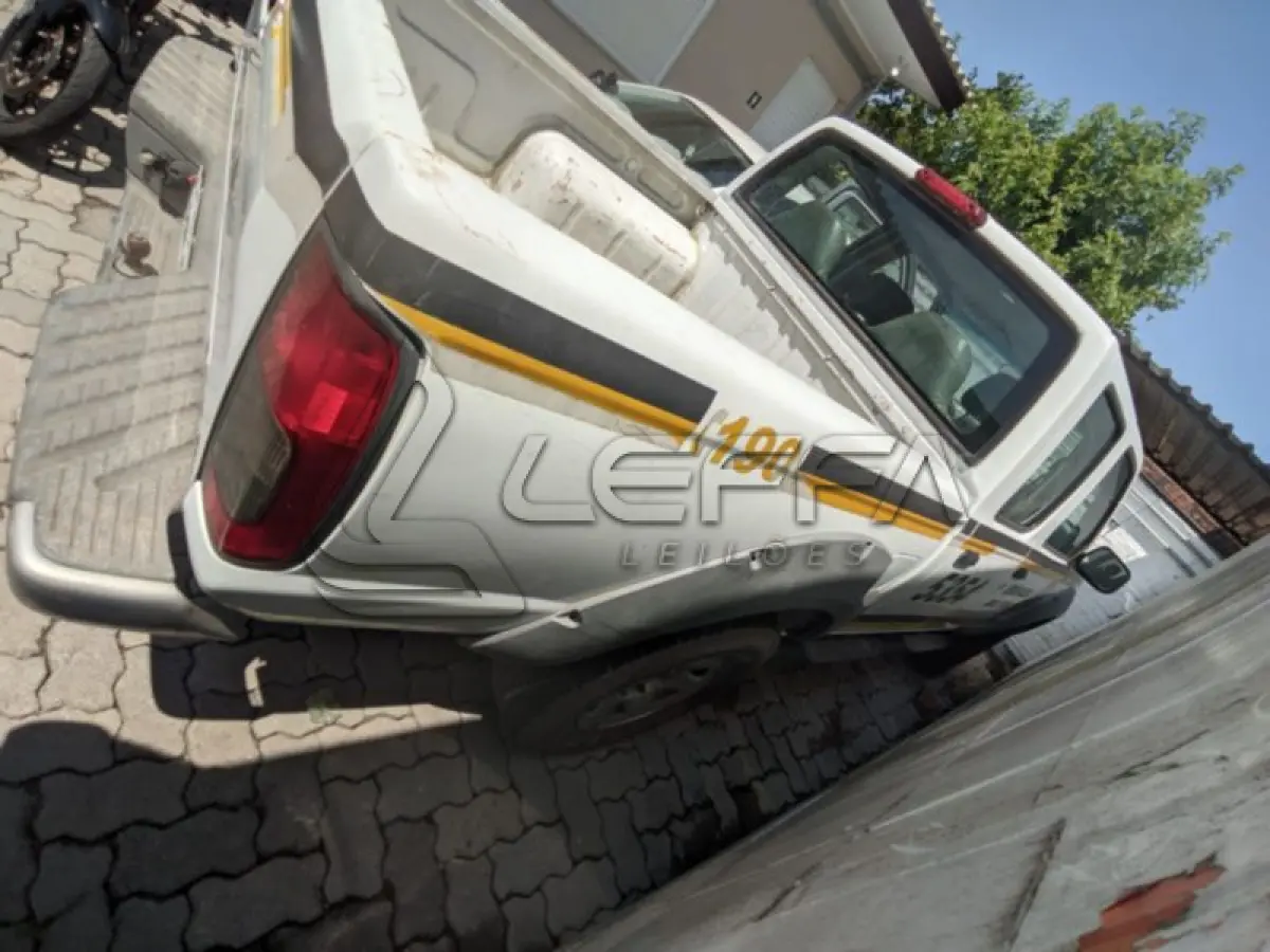 LOTE 197 - NISSAN/FRONTI ER 4X4 XE