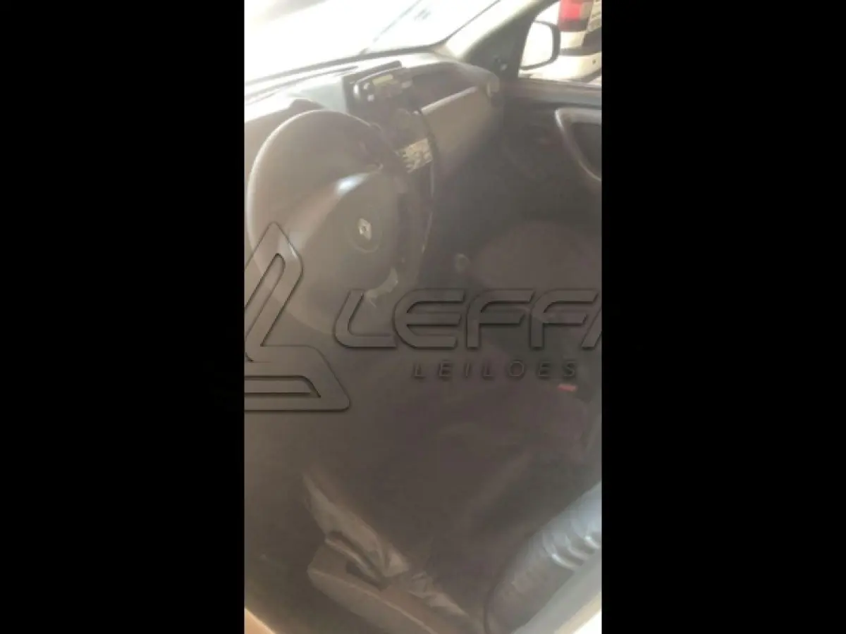 LOTE 110 - RENAULT/DUST ER 16 E 4X2