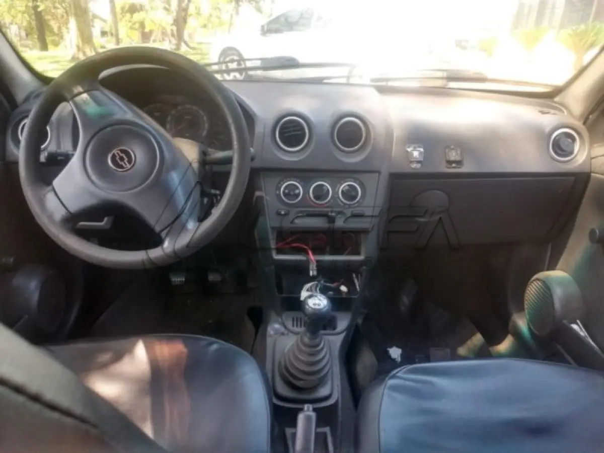 LOTE 139 - GM/PRISMA JOY