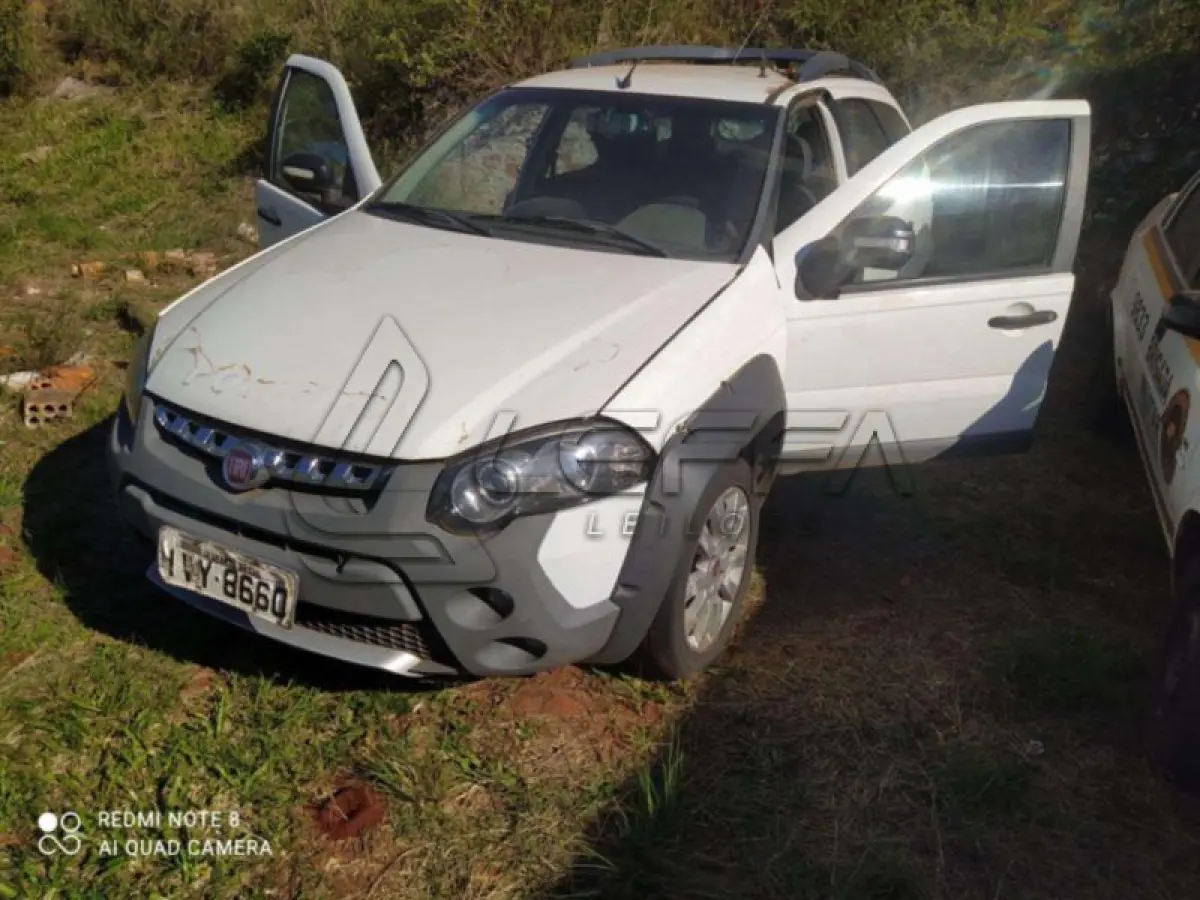 LOTE 208 - FIAT/WEEKEND ADVENTURE