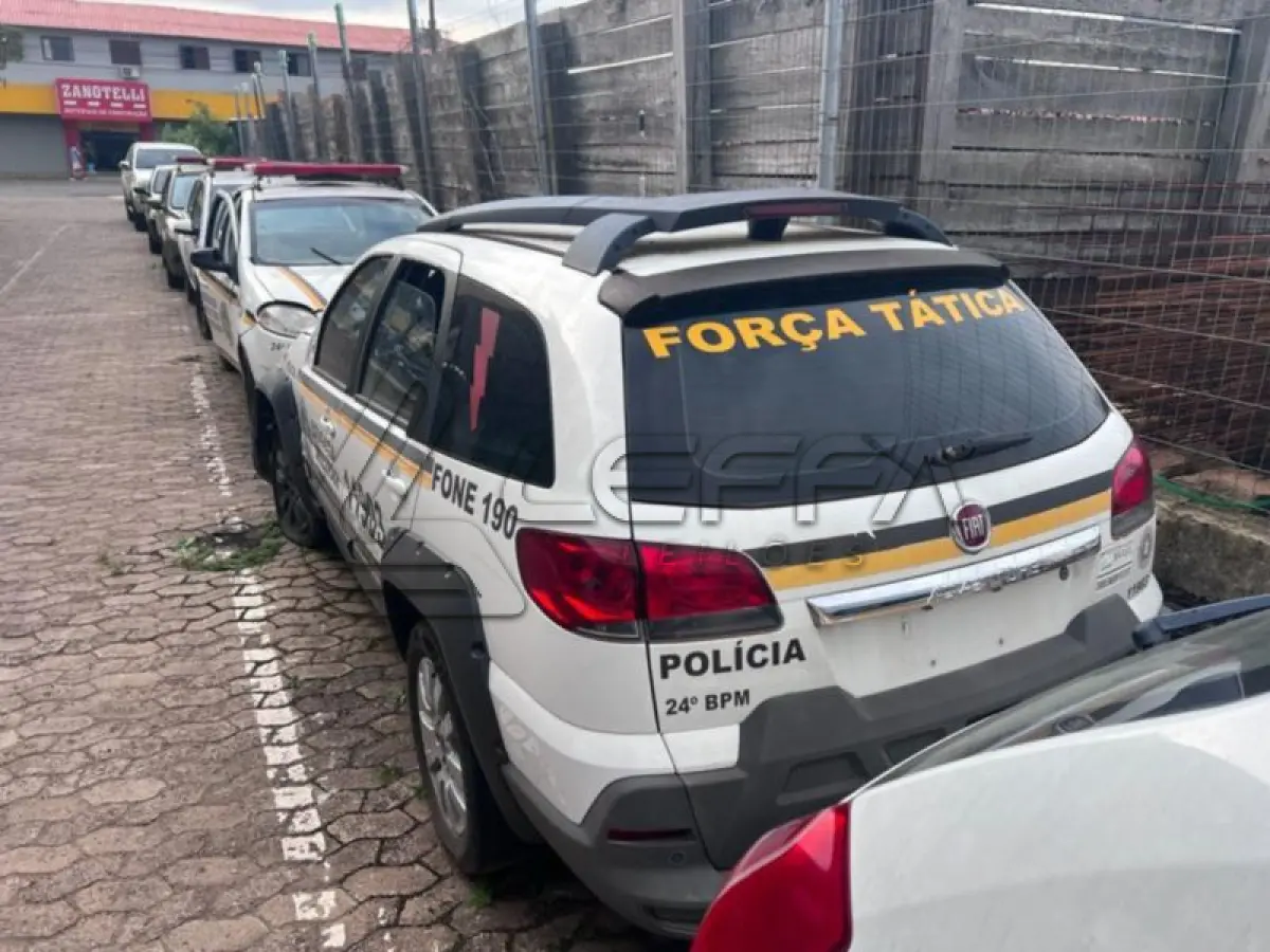 LOTE 184 - FIAT/WEEKEND ADVENTURE
