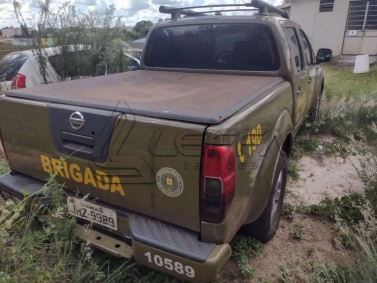 LOTE 207 - NISSAN/FRONTI ER LE 25 X4