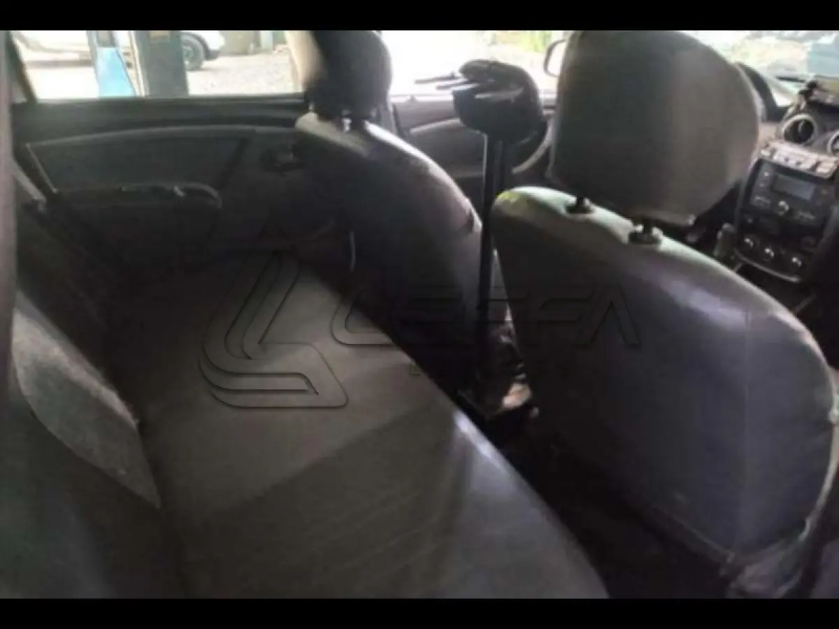 LOTE 215 - RENAULT/DUST ER 16 E 4X2