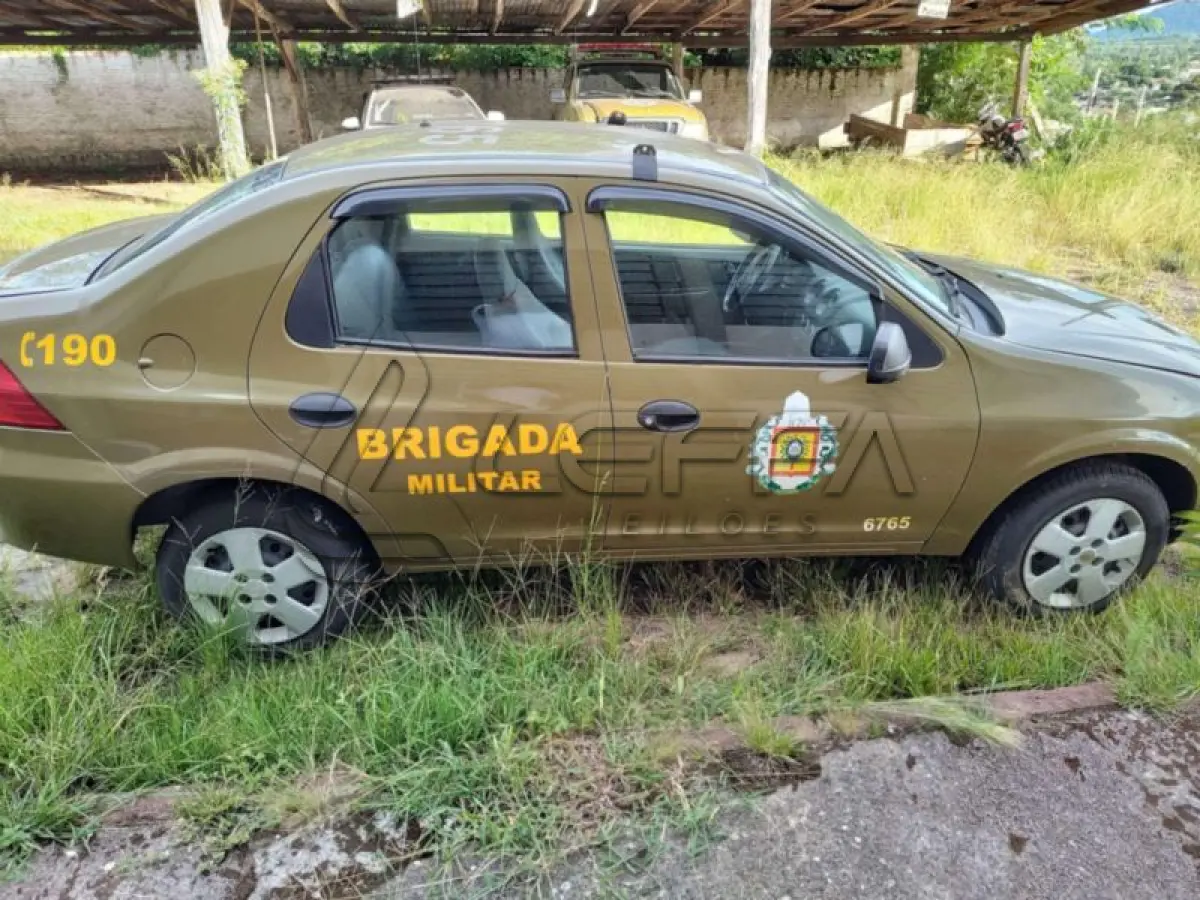 LOTE 144 - GM/PRISMA JOY