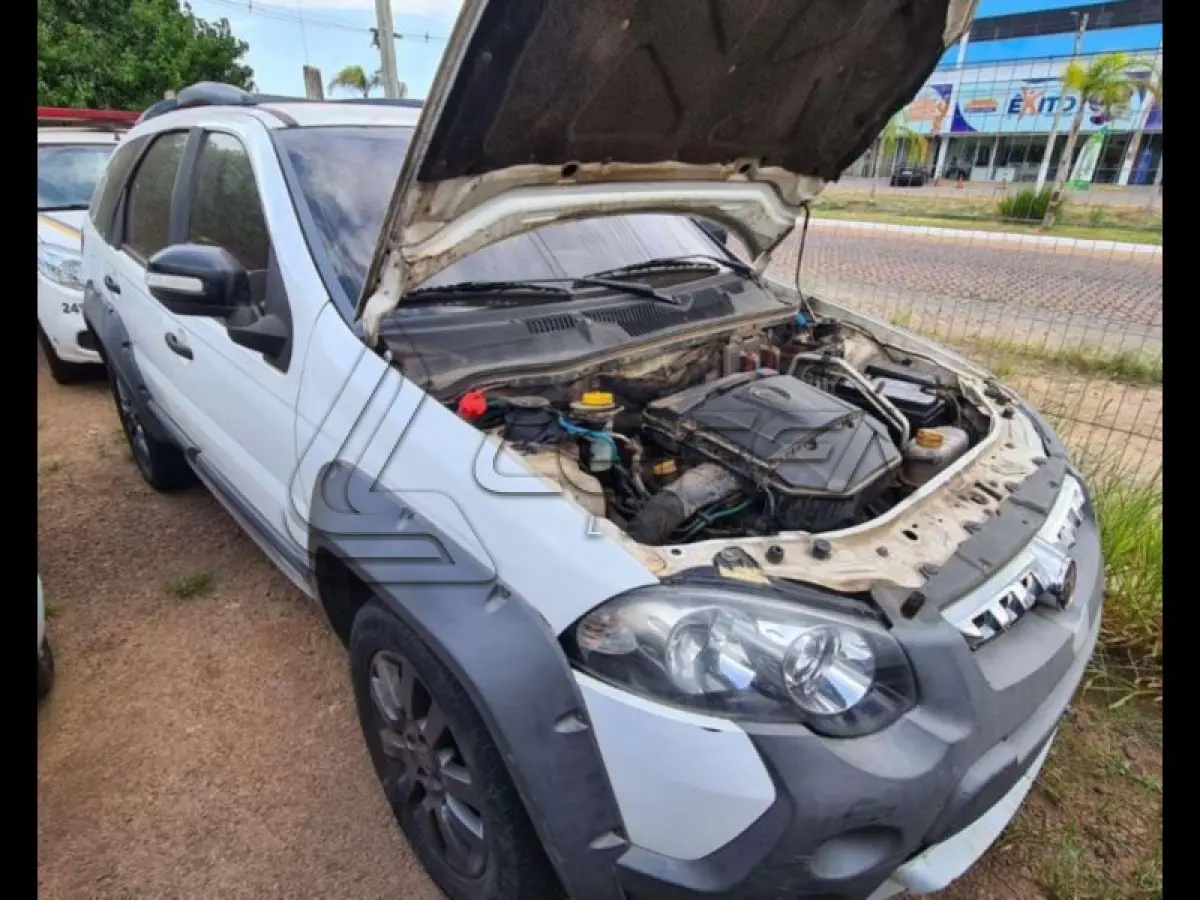 LOTE 182 - FIAT/WEEKEND ADVENTURE