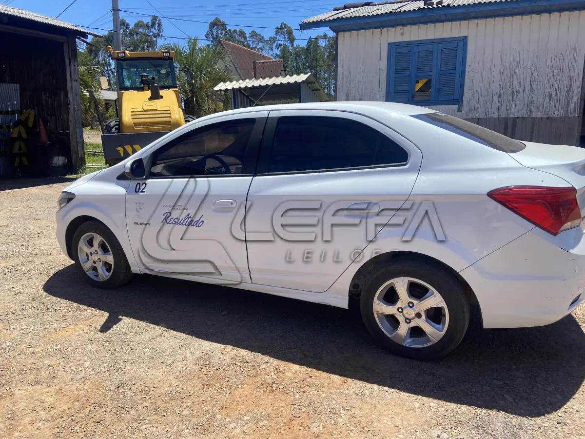 LOTE 019 - UM VEÍCULO CHEVROLET/PRISMA 1.4 MT LT, FLEX, PLACAS IYT1H41, ANO 2018, MODELO 2019