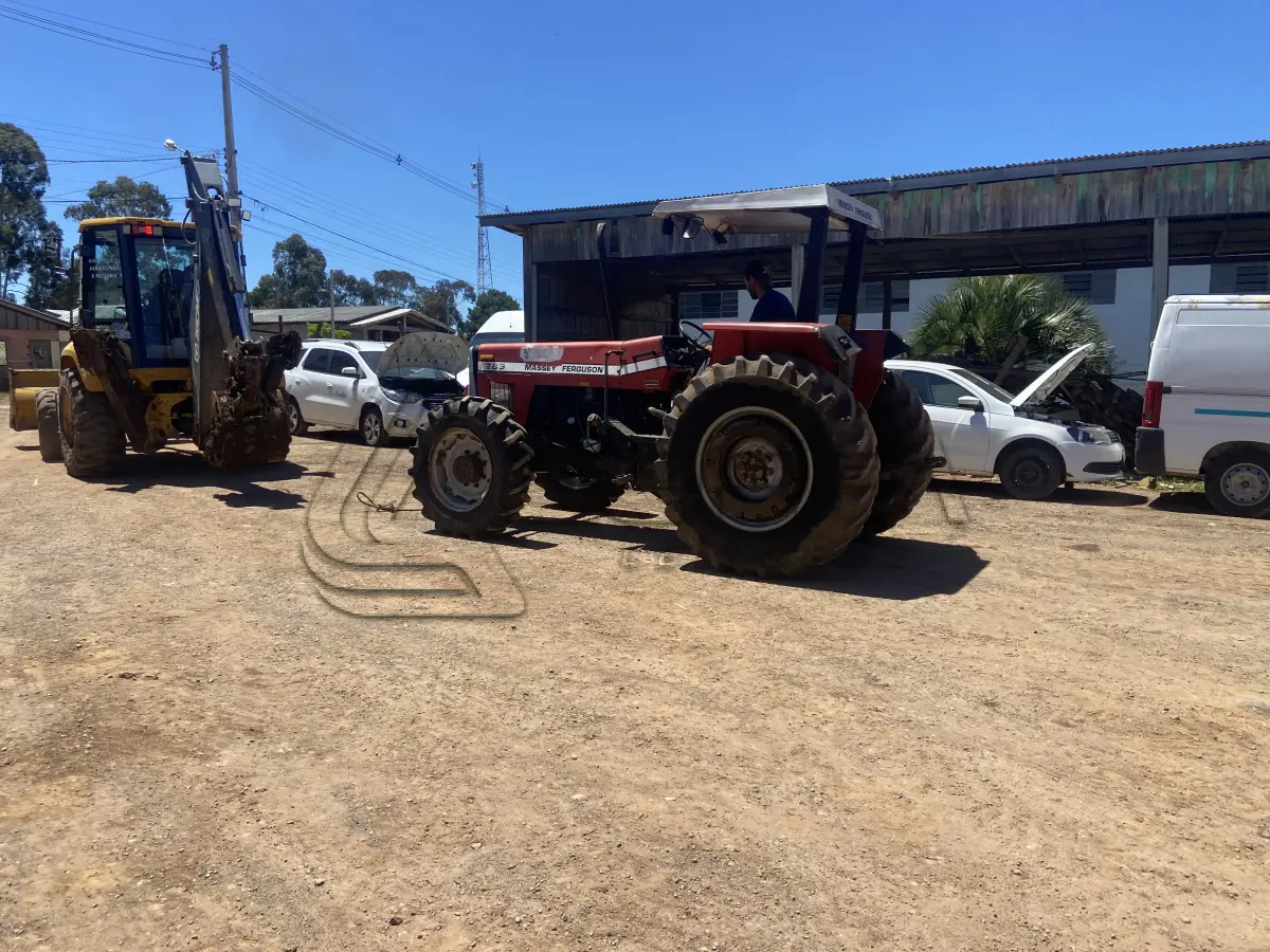 LOTE 015 - TRATOR MASSEY FERGUSON 283, DIESEL, ANO/MODELO 2008