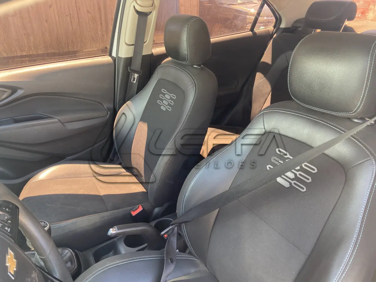 LOTE 019 - UM VEÍCULO CHEVROLET/PRISMA 1.4 MT LT, FLEX, PLACAS IYT1H41, ANO 2018, MODELO 2019