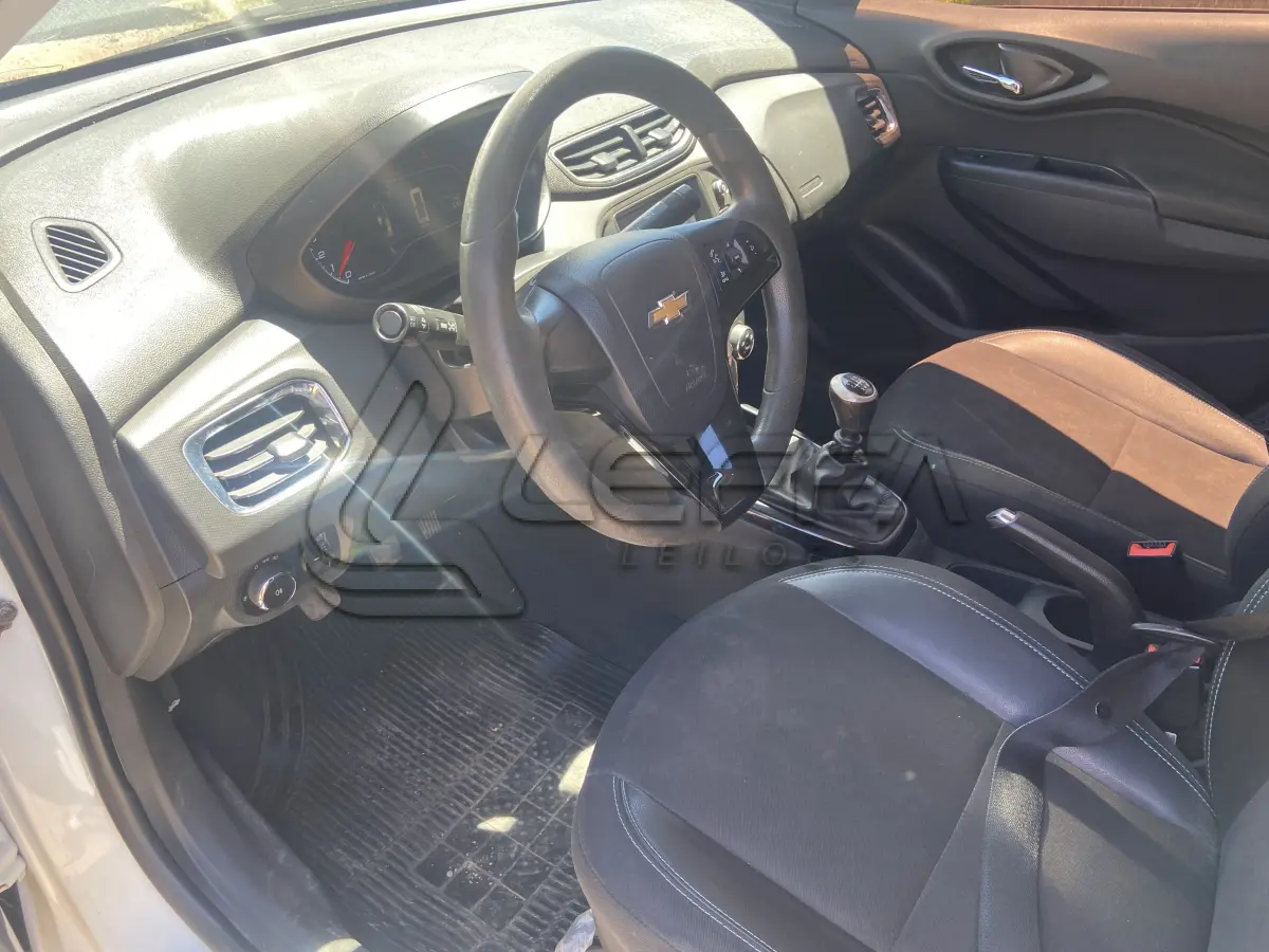 LOTE 019 - UM VEÍCULO CHEVROLET/PRISMA 1.4 MT LT, FLEX, PLACAS IYT1H41, ANO 2018, MODELO 2019