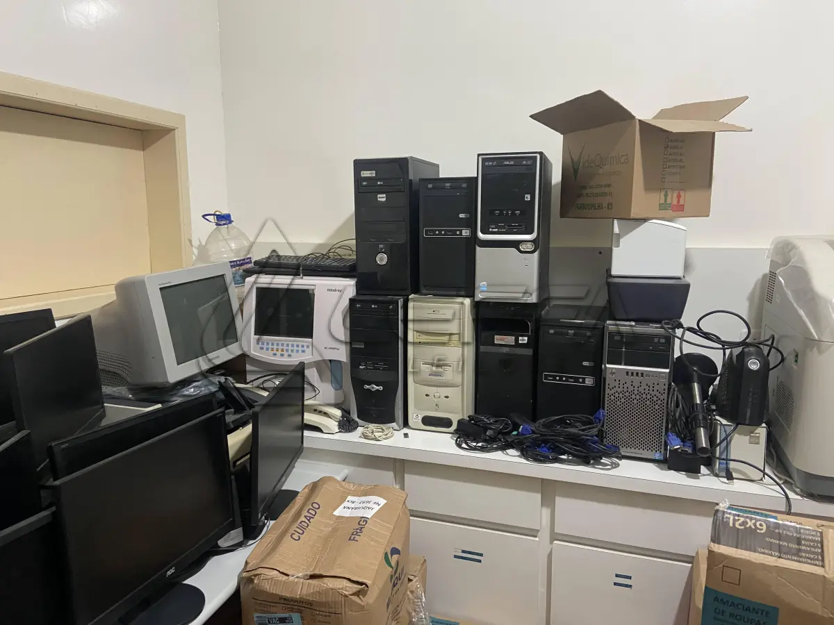 LOTE 027 - SUCATA DE INFORMÁTICA
