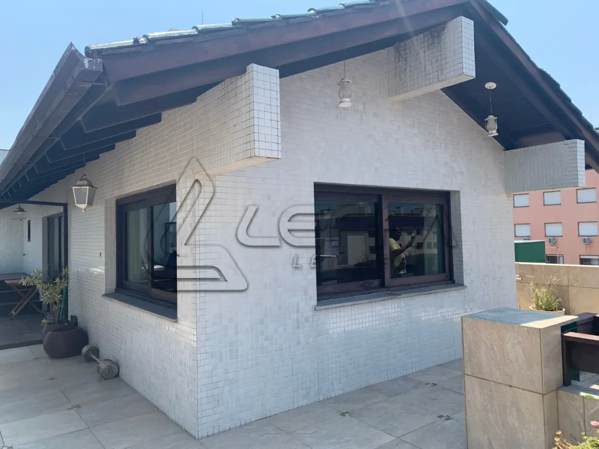 LOTE 001 - APARTAMENTO (TIPO COBERTURA) Nº 501 E VAGAS DE GARAGENS NºS 02 E 06, DO EDIFÍCIO CINARA, NA CIDADE DE CAPÃO DA CANOA/RS