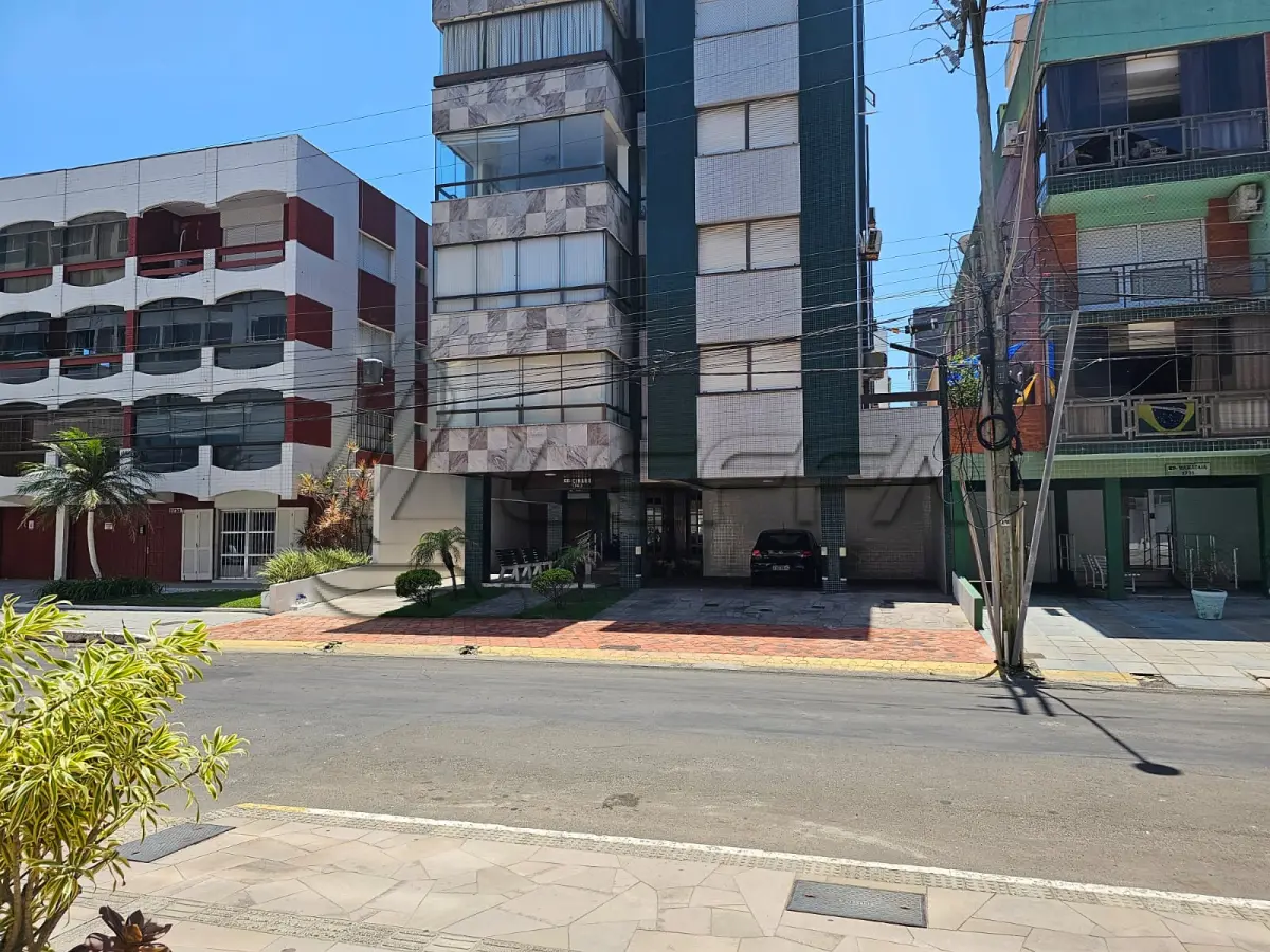 LOTE 001 - APARTAMENTO (TIPO COBERTURA) Nº 501 E VAGAS DE GARAGENS NºS 02 E 06, DO EDIFÍCIO CINARA, NA CIDADE DE CAPÃO DA CANOA/RS