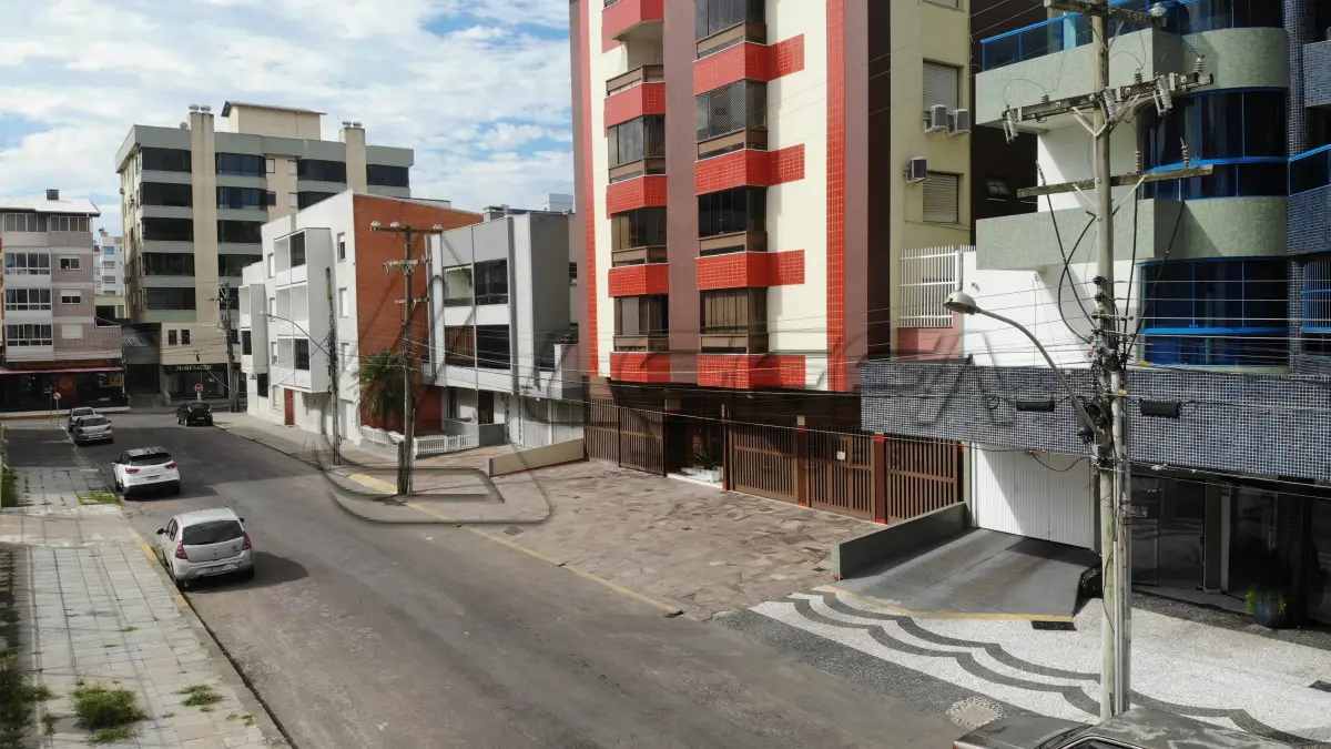 LOTE 001 - Apto n° 207 Edifício Resid Rodiel'is, no Centro em Capão da Canoa RS