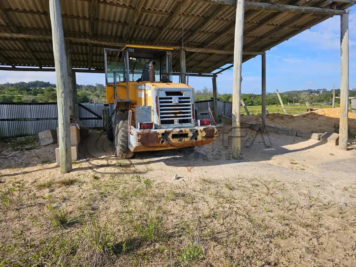 LOTE 001 - UMA PÁ CARREGADEIRA XCMG LW550K