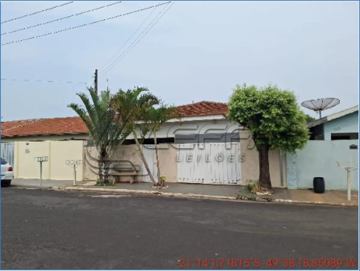LOTE 250 - Casa / ESTADO: SP / CIDADE: ADOLFO / CENTRO