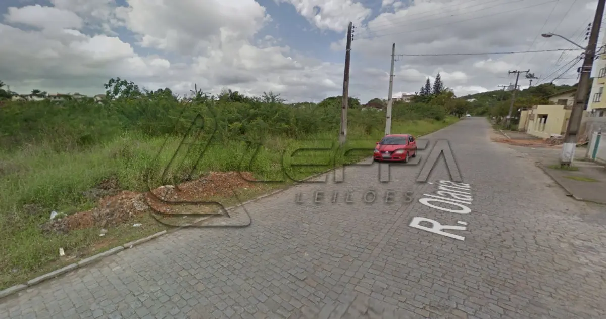 LOTE 001 - UMA FRAÇÃO DE TERRAS DE 9.725,08M², DENTRO DE UM TODO MAIOR DA MATRÍCULA Nº 26.806, LOCALIZADA NA RUA OLARIA, BAIRRO FLORESTA, JOINVILLHE/SC
