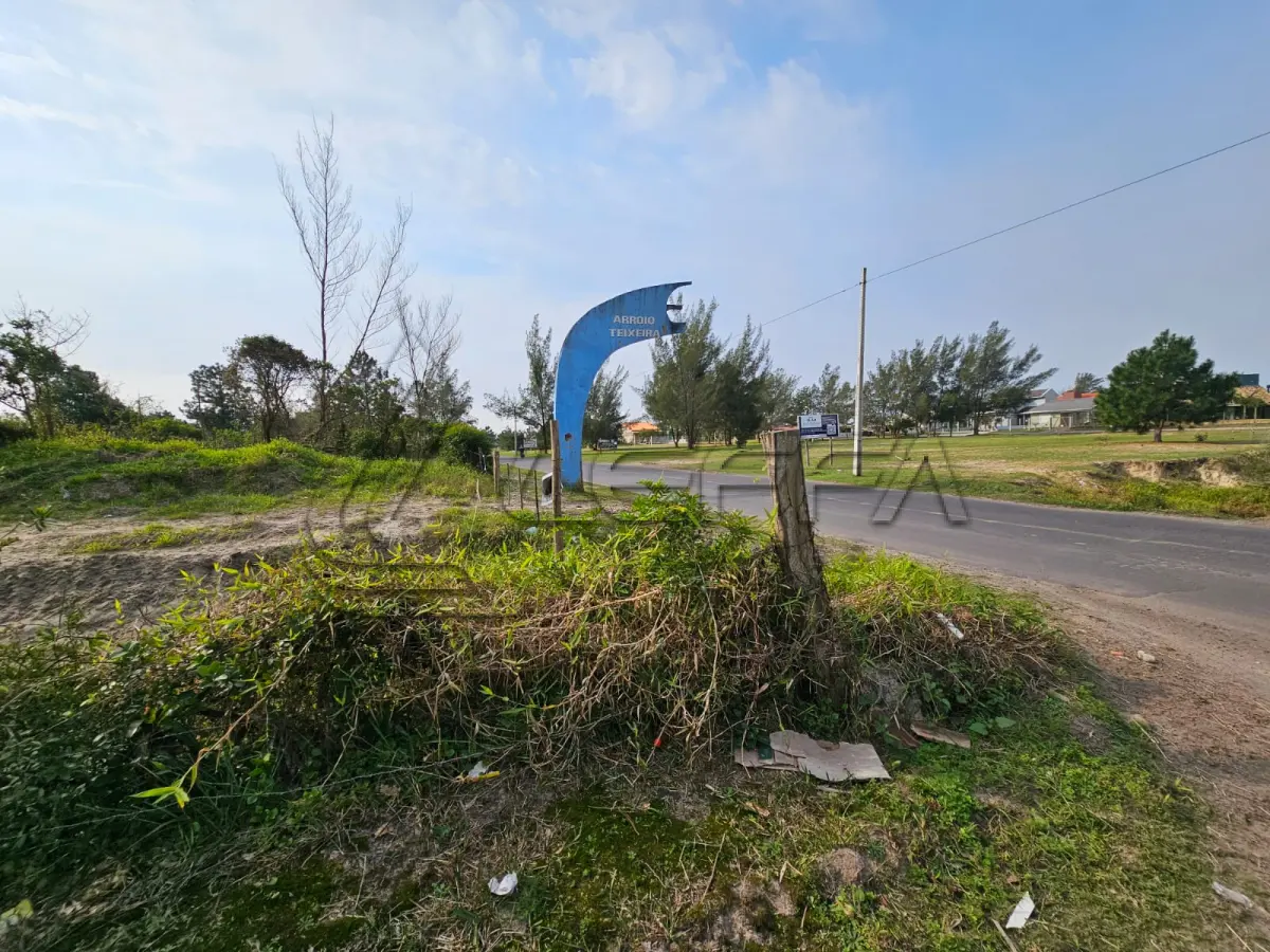 LOTE 001 - UMA ÁREA DE TERRAS DE 14,9 HÁ, NO LUGAR DENOMINADO ARROIO TEIXEIRA, ENTRE OS MUNICÍPIOS DE TERRA DE AREIA/RS E CAPÃO DA CANOA/RS, NO LUGAR DENOMINADO “CAMPING CLUBE DO BRASIL”