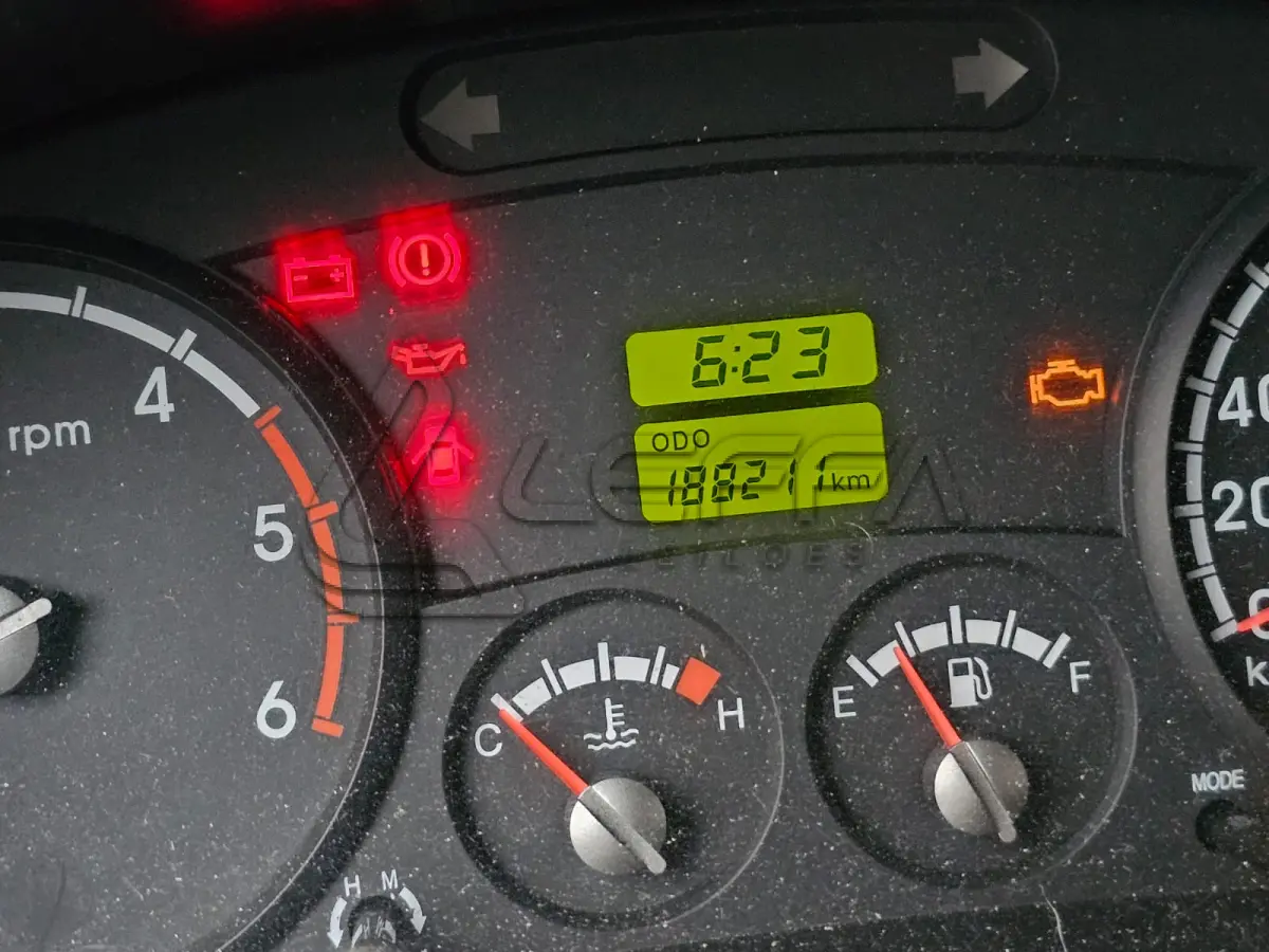 LOTE 002 - Um veículo caminhonete nacional marca HYUNDAI/HR HDB,  carroceria fechada, cor branca, a diesel, ano de fabricação e modelo 2019/2020, placa  RAF7245