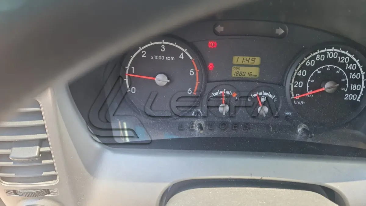 LOTE 001 - Um veículo caminhonete importado marca I/KIA UK2500 HD SC,  carroceria fechada, cor branca, a diesel, ano de fabricação e modelo 2018/2019, placa  QJJ0286 (QJJ0C86)