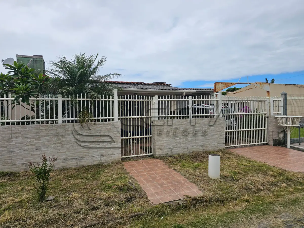 LOTE 001 - Um Imóvel Localizado na Praia Noiva do Mar em Xangrilá RS