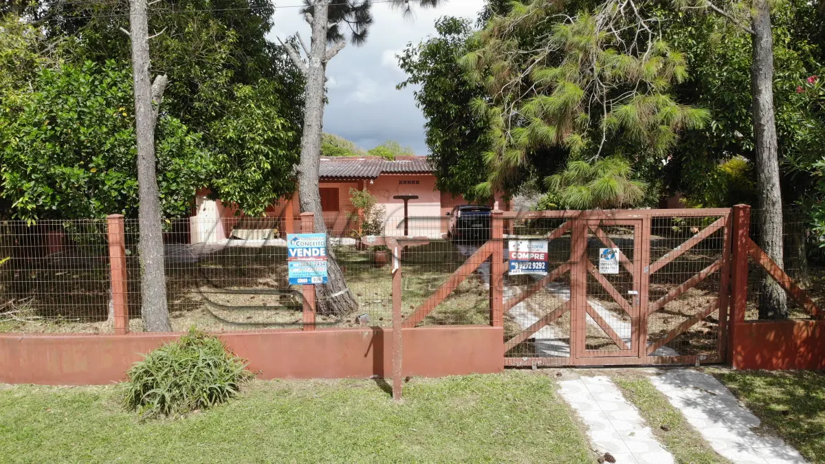 LOTE 002 - Um Imóvel na Rua Eurico Gaspar, em Imbé RS