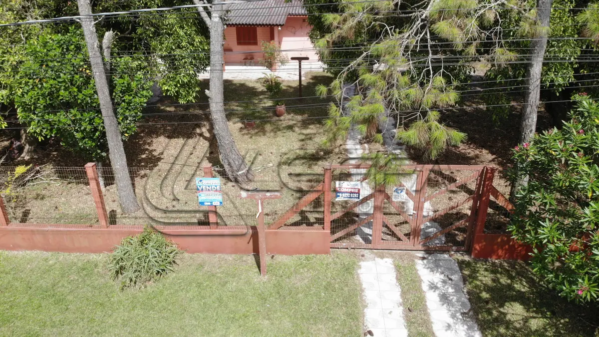 LOTE 002 - Um Imóvel na Rua Eurico Gaspar, em Imbé RS