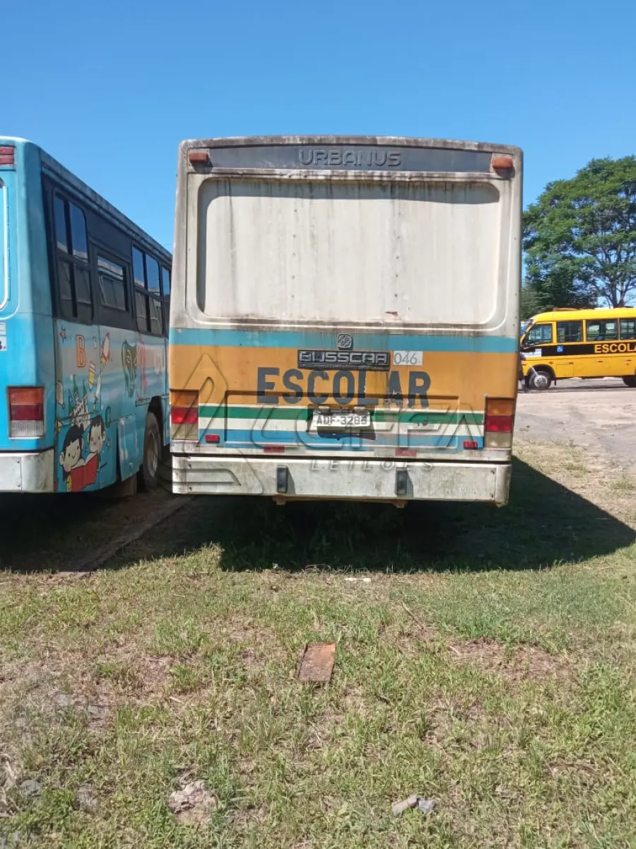 LOTE 017 - UM ÔNIBUS MERCEDES BENZ 1192, ANO E MODELO 1992 PLACAS ADF-3283