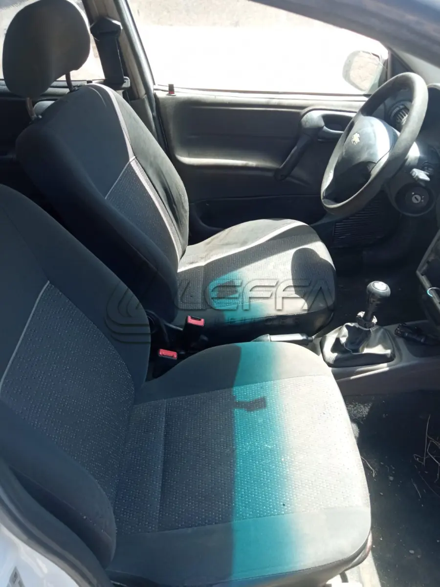 LOTE 008 - UM VEÍCULO GM CORSA CLASSIC, ANO 2014 MODELO 2015, PLACAS AYO-4A92