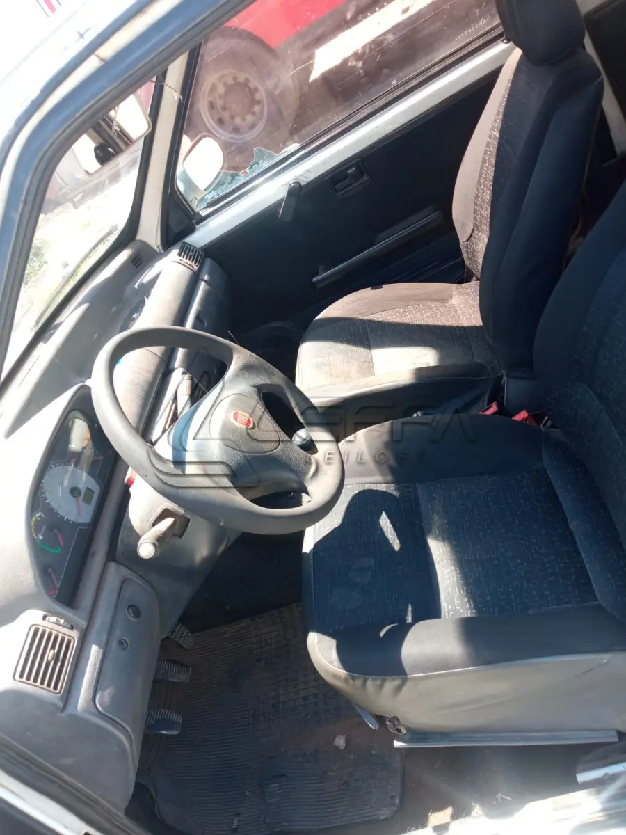 LOTE 004 - UM VEÍCULO FIAT UNO ANO 2009, MODELO 2010, PLACAS 