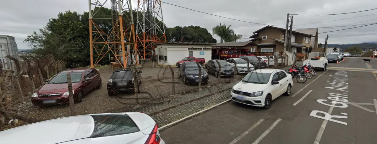 LOTE 002 - Terreno urbano, sem benfeitorias, com a área de 292,00 m2, em frante a rua  Gen. Antonio Sampaio em Caçador SC