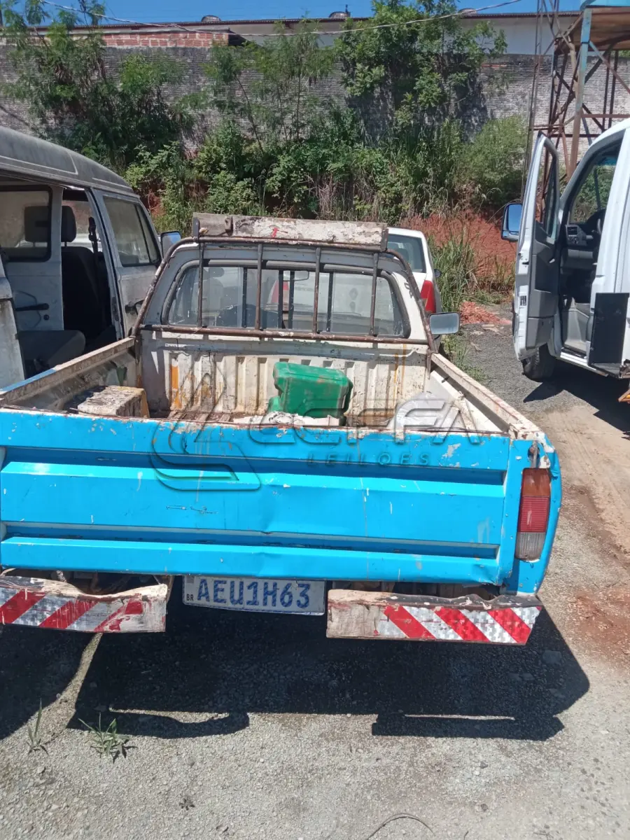 LOTE 010 - UM VEÍCULO FORD PAMPA, ANO E MODELO 1994, PLACAS AEU1H63 
