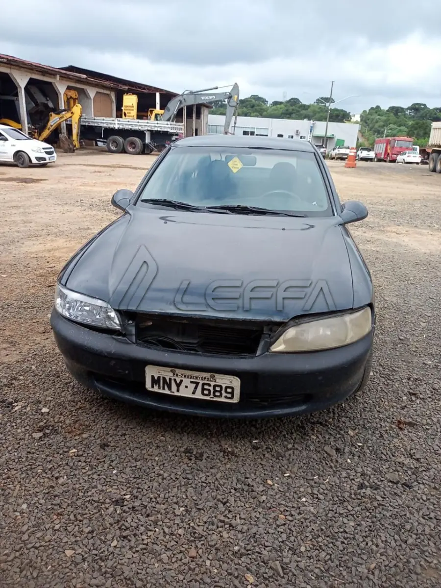 LOTE 047 - UM VEÍCULO CHEVROLET VECTRA GLS ANO 1999 E MODELO 2000, PLACAS MNY-7689