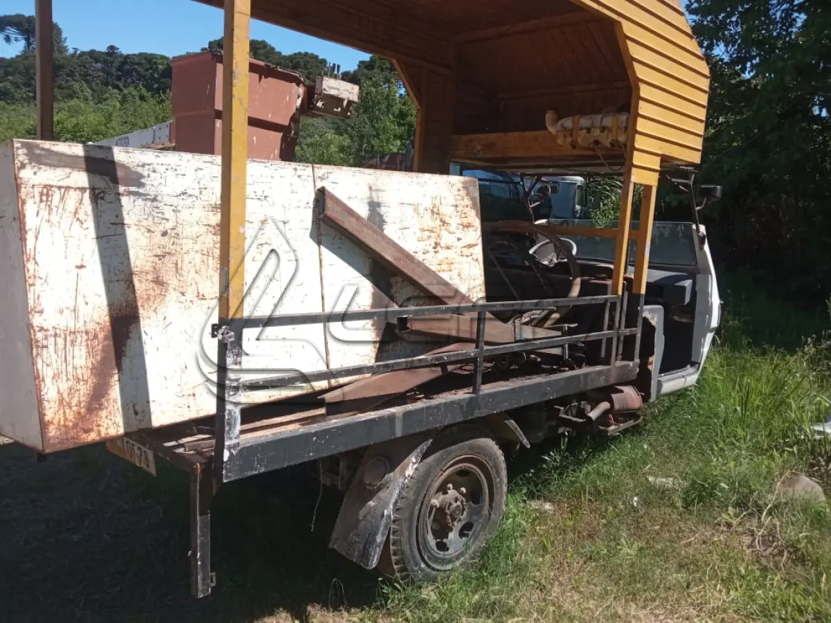 LOTE 021 - TRATOR MA GURGEL, ANO E MODELO 2017, PLACAS BCI-0B78