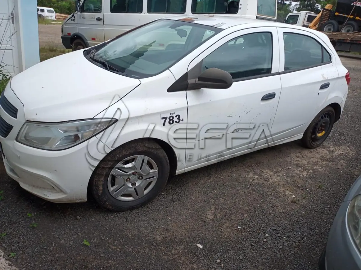 LOTE 046 - UM VEÍCULO CHEVROLET ONIX JOYE ANO E MODELO 2018, PLACAS BCL-6305