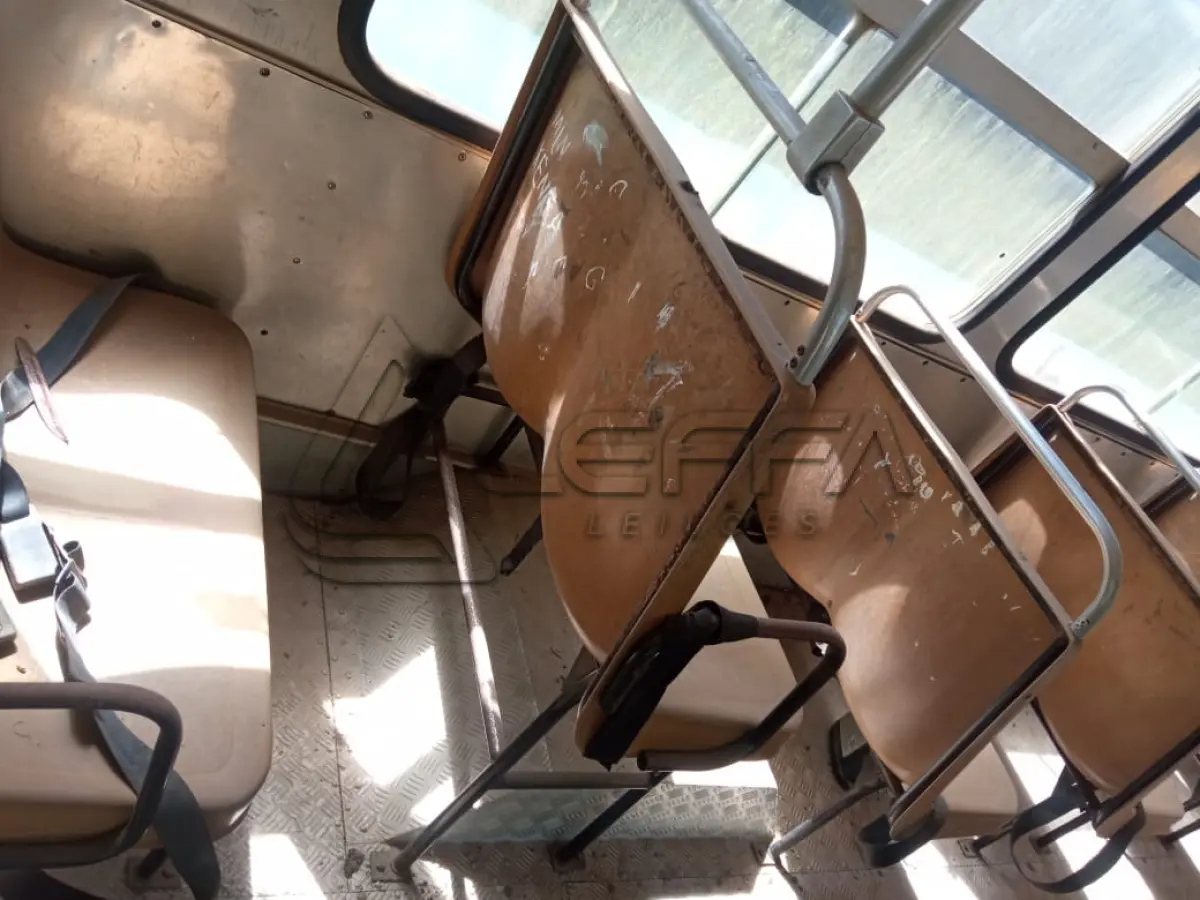 LOTE 017 - UM ÔNIBUS MERCEDES BENZ 1192, ANO E MODELO 1992 PLACAS ADF-3283