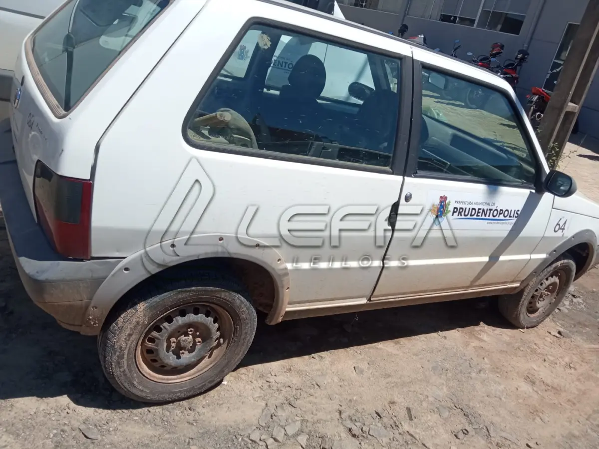 LOTE 005 - UM VEÍCULO FIAT UNO, ANO 2009, MODELO 2010, PLACAS ARO-4412 