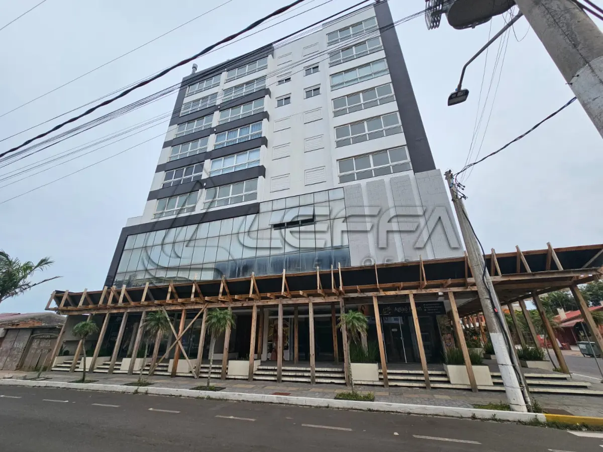 LOTE 001 - UM APARTAMENTO NÚMERO 402 DO ED. RESIDENCIAL E COMERCIAL MIAMI PALACE, E BOX DE GARAGEM NÚMERO 101 DO MESMO EDIFÍCIO