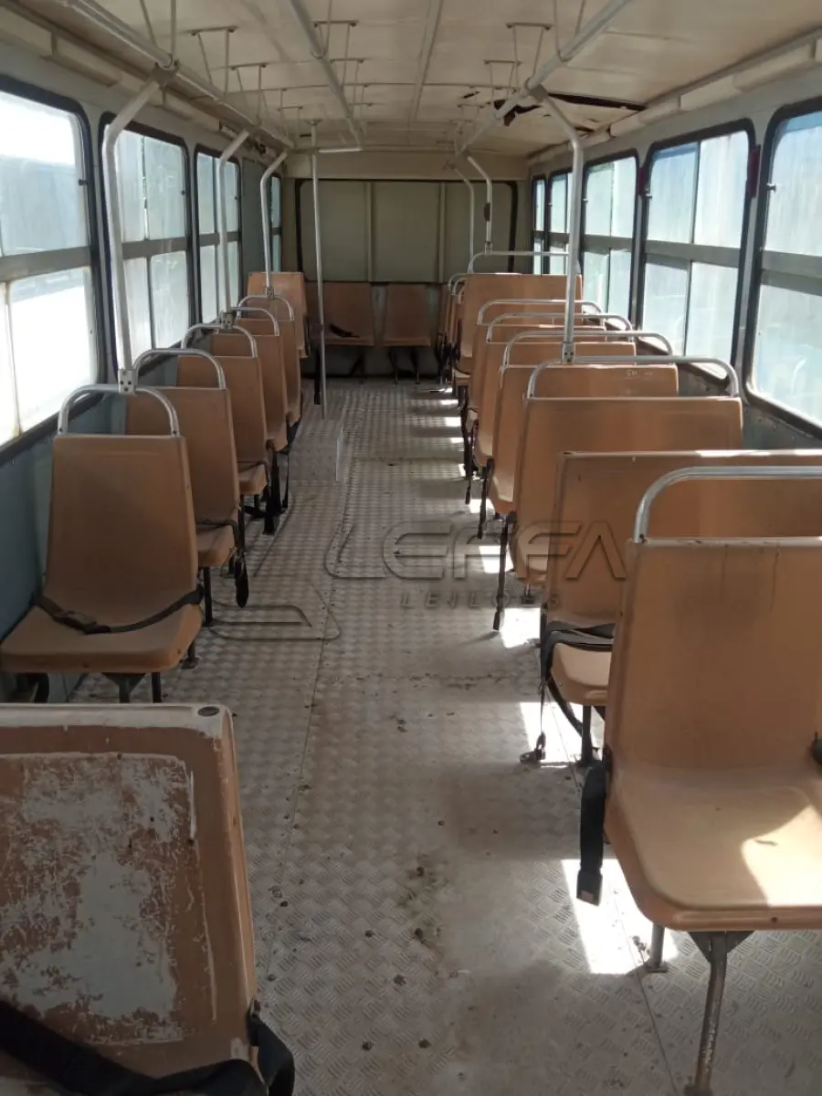 LOTE 018 - UM ÔNIBUS MERCEDES BENZ 1318 ANO E MODELO 1992, PLACAS ADE-2214 